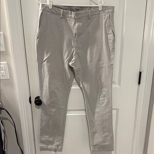 LAST CHANCE! Item will be donated 1/16/25. 
Men's Gray Pants 36x30